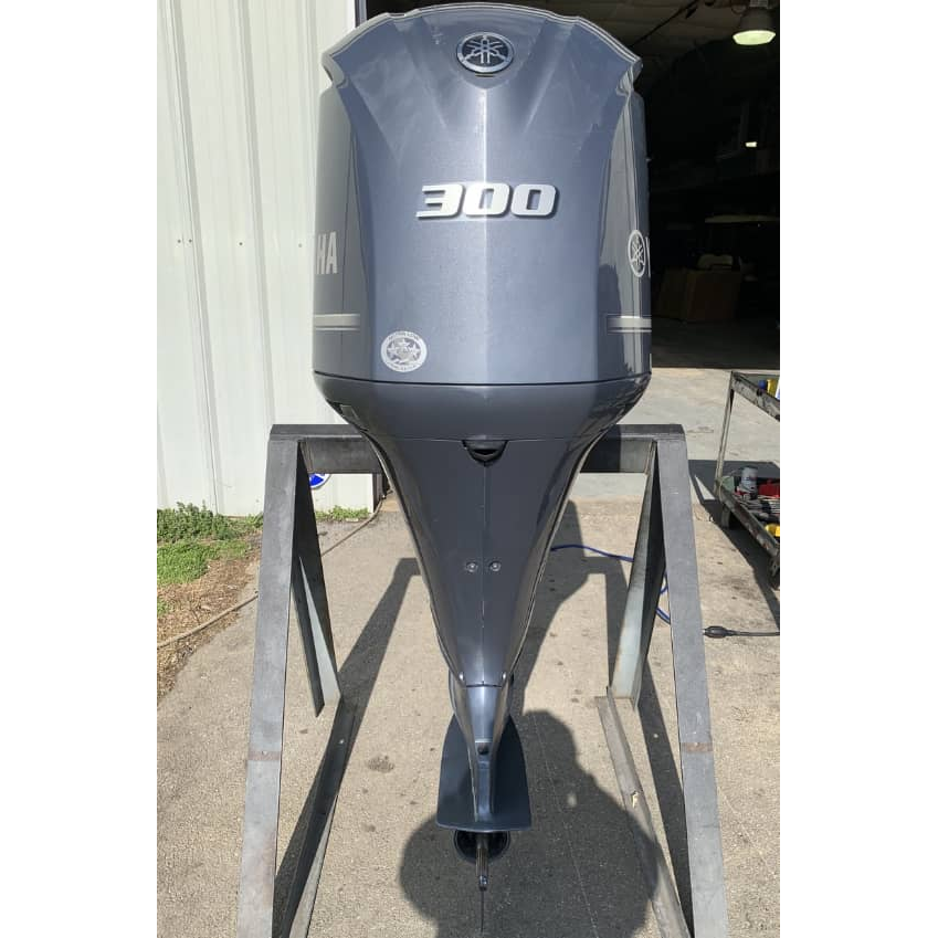Used 2018 Yamaha F300XCA 300HP V6 4-Stroke Outboard